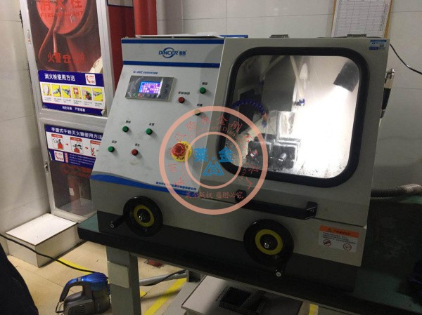 客戶現(xiàn)場順利安裝Q-80Z金相制樣設備